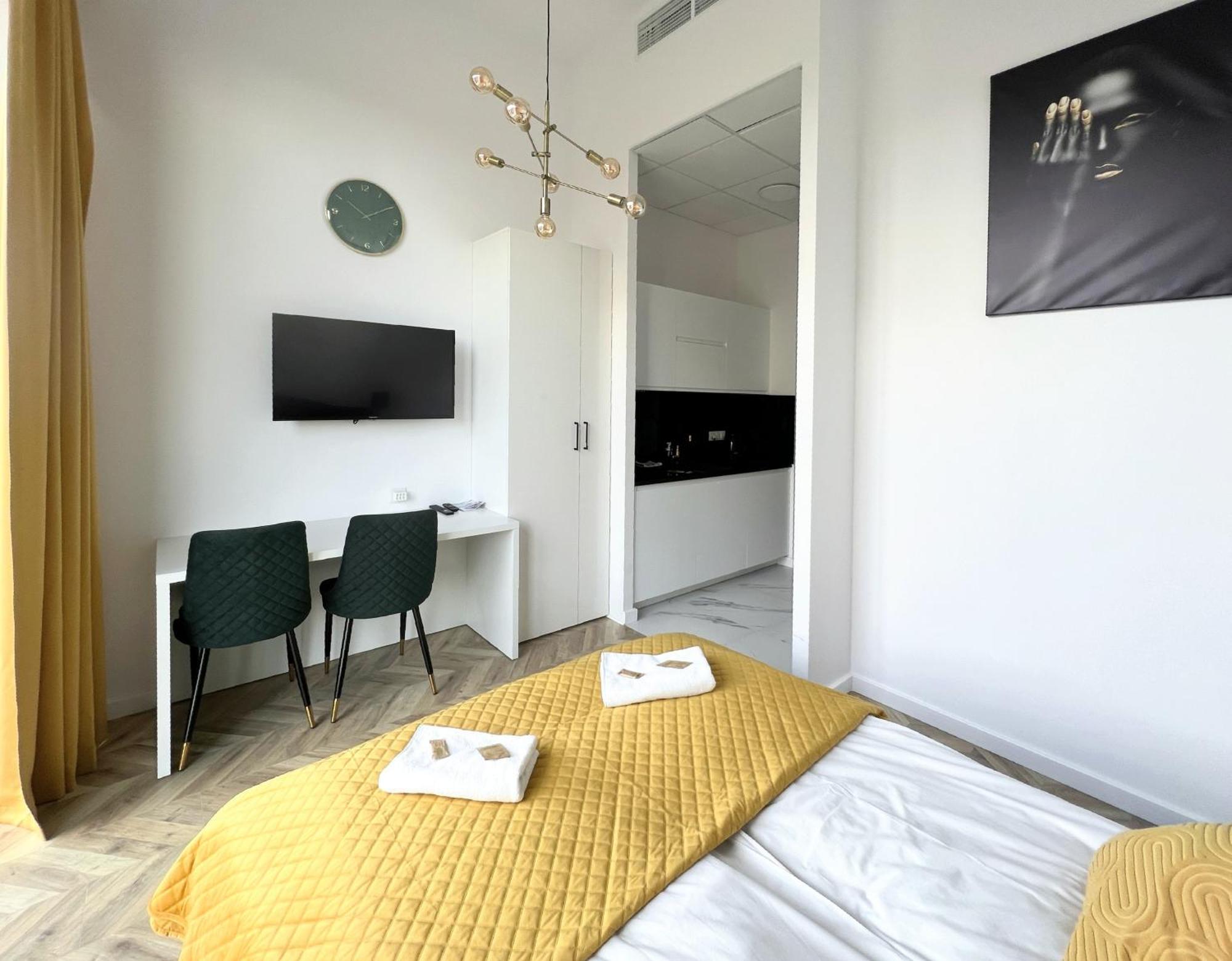 Warsaw Concierge Towerアパートメント エクステリア 写真